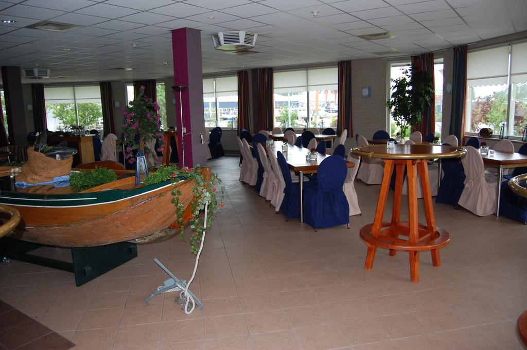 Buitenplaats T Ges Sneek Extérieur photo