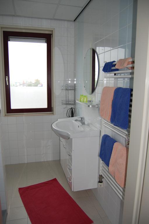 Buitenplaats T Ges Sneek Chambre photo