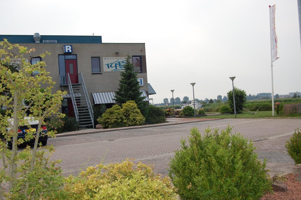 Buitenplaats T Ges Sneek Extérieur photo