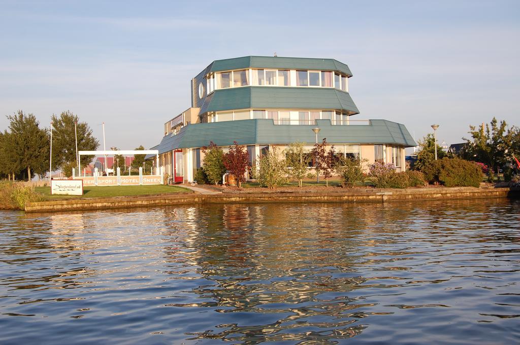 Buitenplaats T Ges Sneek Extérieur photo