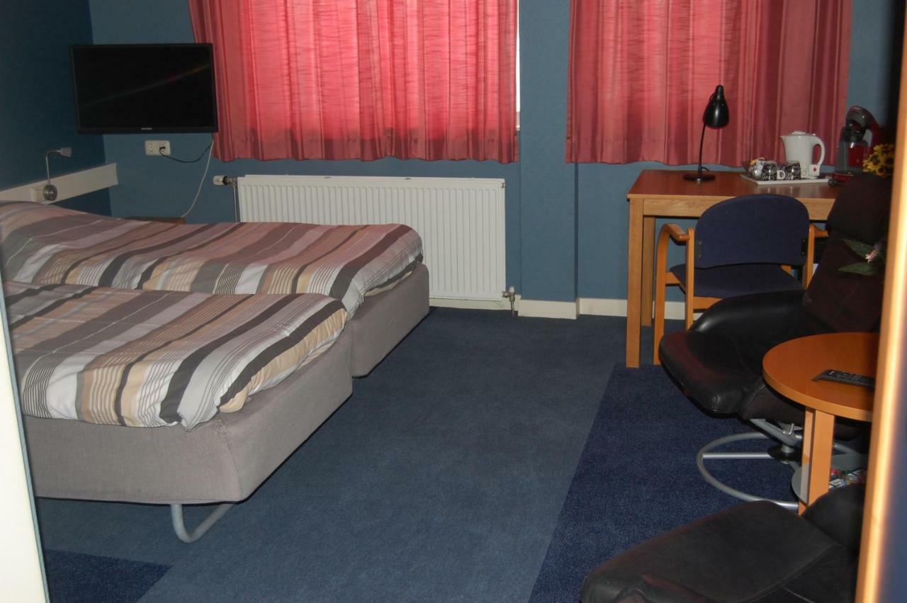 Buitenplaats T Ges Sneek Extérieur photo